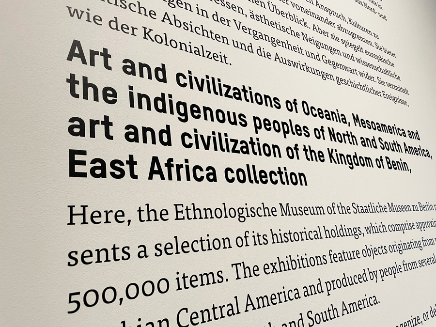 TypografischerEntwurf Ausstellungsgrafik Humboldt-Forum Berlin